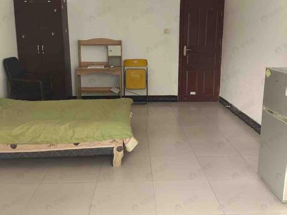 金山金祥路合租 金山碧水三期冬馨苑1室1厅/260平/高楼层