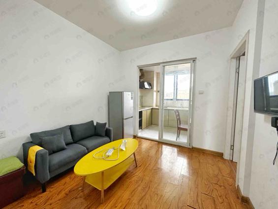 金山金桔路合租 新榕金城湾1室1厅/115平/高楼层