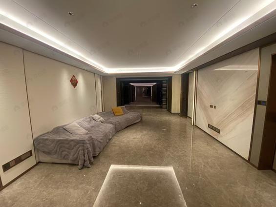 金山闽江大道整租 融侨外滩壹号3室2厅/233平/低楼层