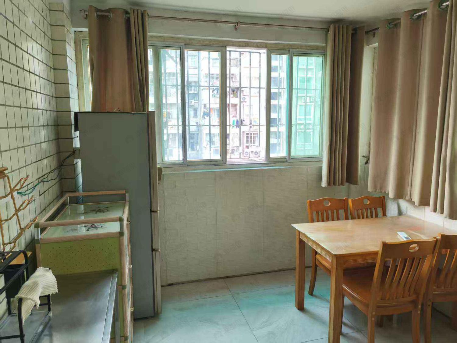 合租·金山碧水一期醉棠苑