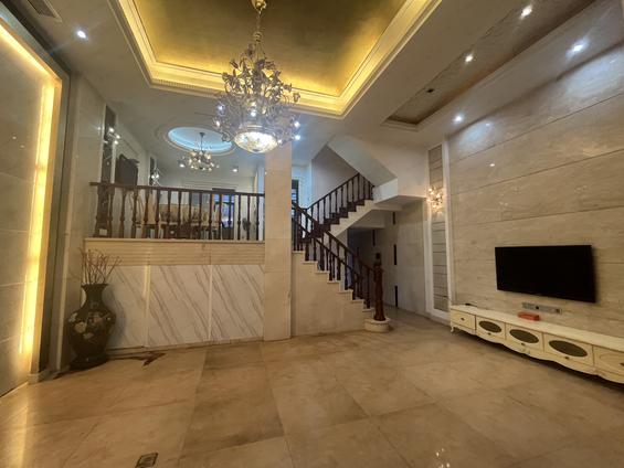 鼓楼梅峰路整租 运盛美之国1期6室2厅/305平/低楼层