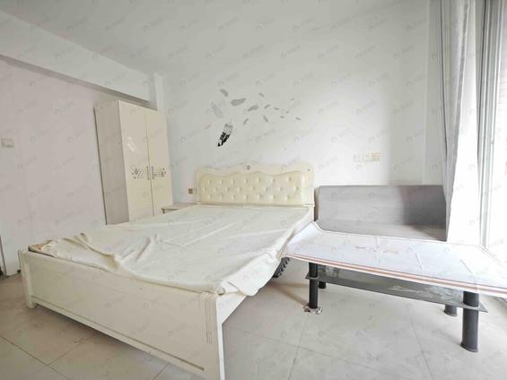 金山浦上大道合租 金山桔园二期泰园8室2厅/192平/高楼层