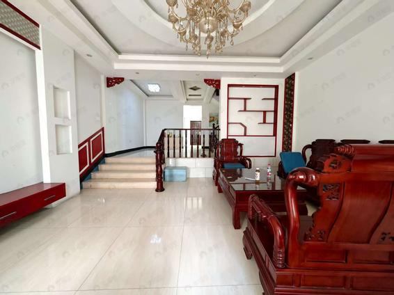 金山金桔路整租 中天金海岸三期金爵苑大溪地5室3厅/208平/低楼层