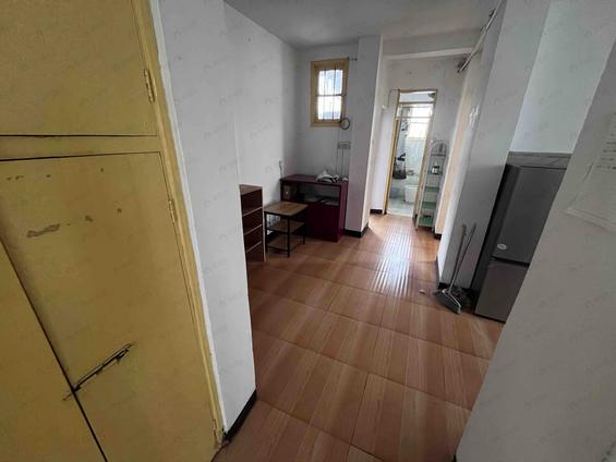 鼓楼鼓东整租 省卫生厅湖东路单位宿舍3室2厅/80平/中楼层