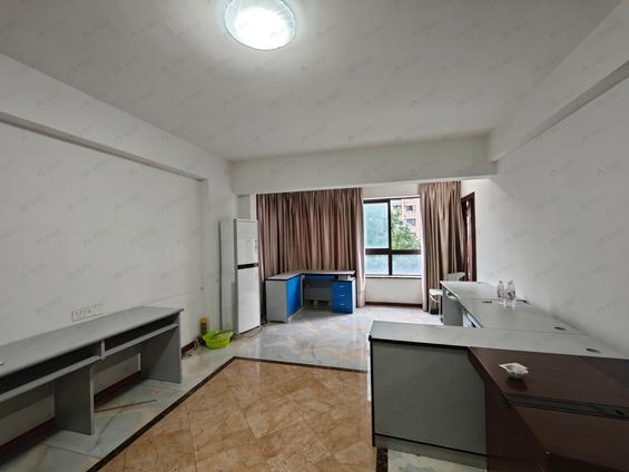 金山建新中路整租 泰禾红峪A3室2厅/111平/低楼层