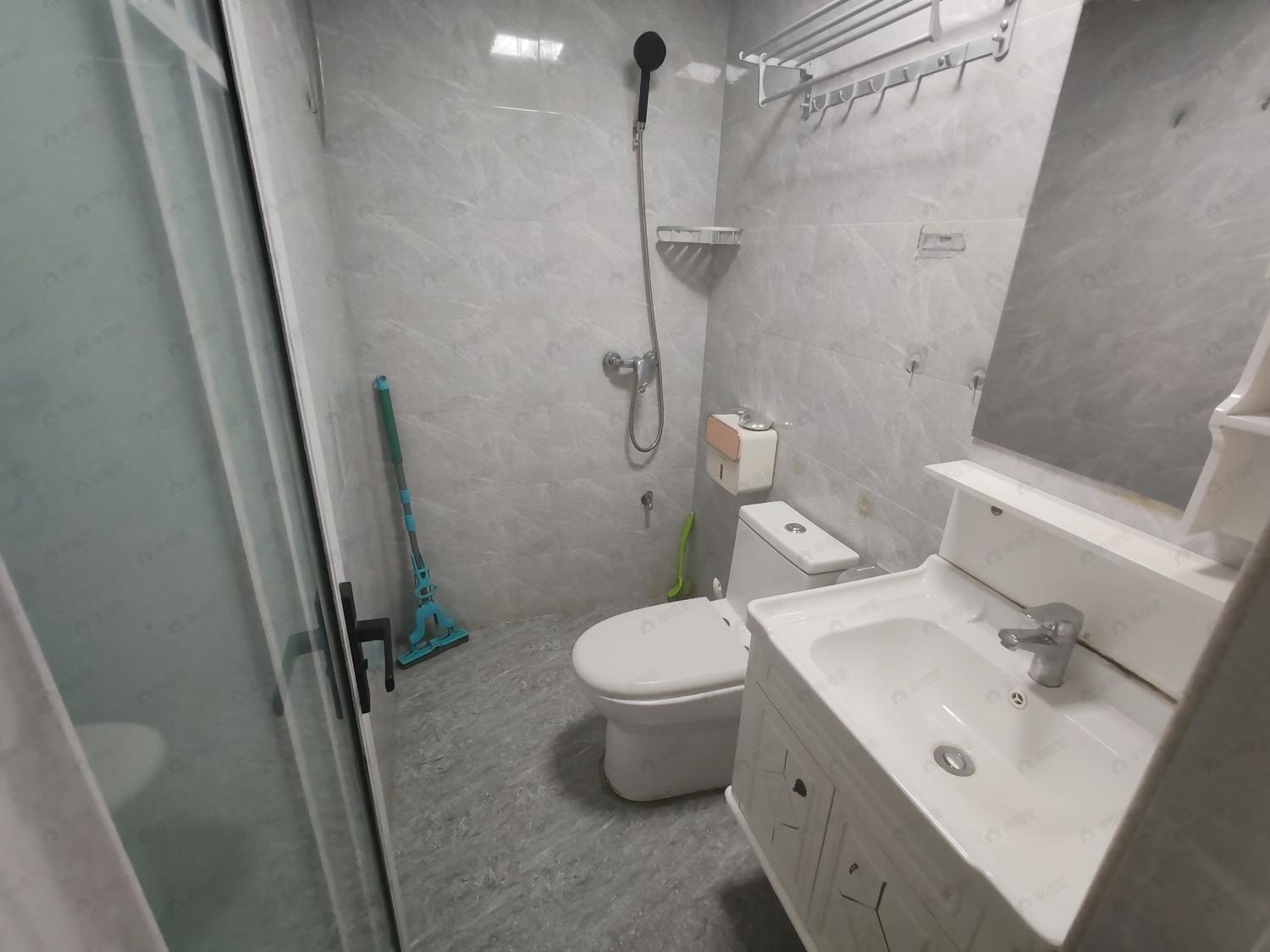 合租·泰禾金尊府