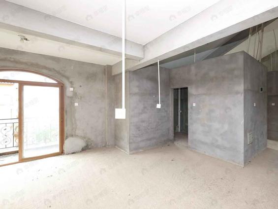 闽侯上街整租 雲畝天朗2期溪谷5室3厅/456平/低楼层