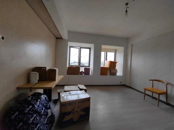 仓山三叉街整租 南台十六府3室1厅/92平/中楼层