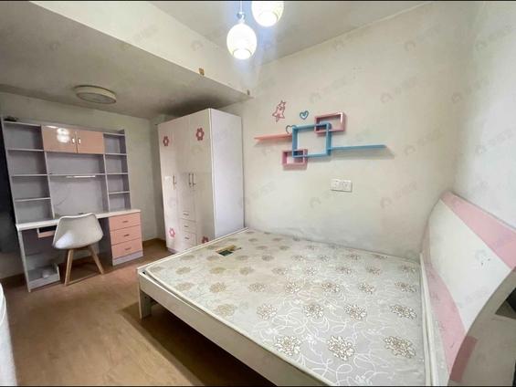 鼓楼五四路合租 观风亭新苑一区2室1厅/60平/低楼层