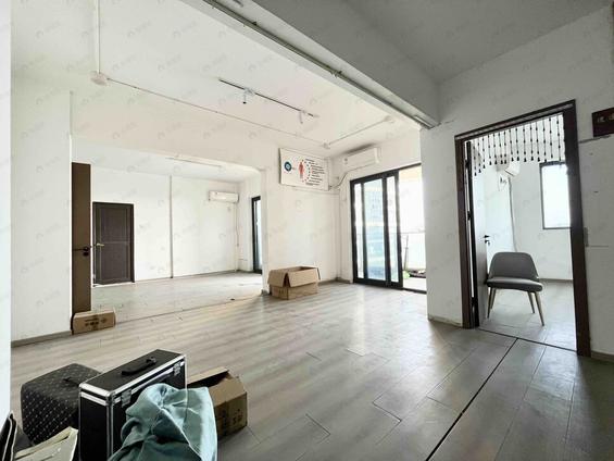 台江鳌峰整租 海润滨江花园B区4室2厅/154平/高楼层