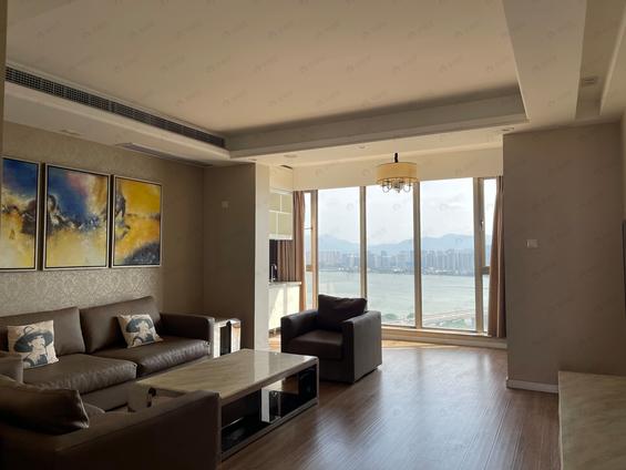 金山金桔路整租 公园道一号B区4室2厅/158平/高楼层