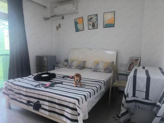 金山金祥路合租 金山碧水一期醉棠苑5室3厅/201平/高楼层