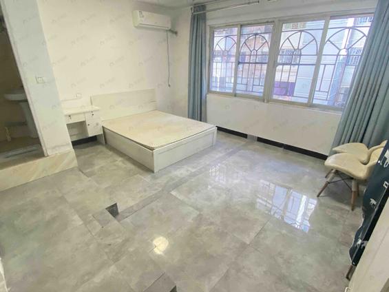 台江万象合租 三源花园3室2厅/135平/低楼层