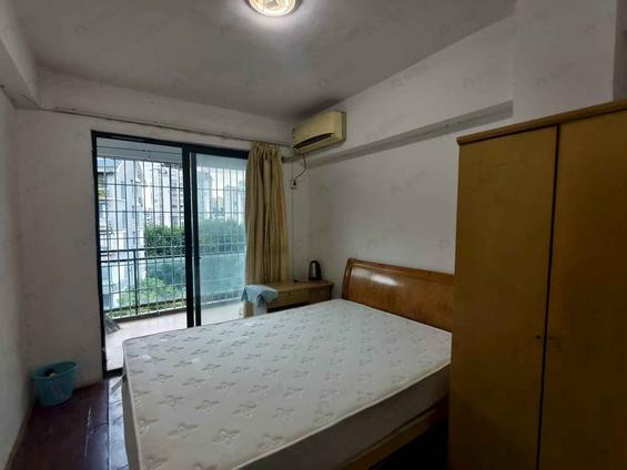 金山万达合租 正祥一品新筑1室1厅/134平/高楼层