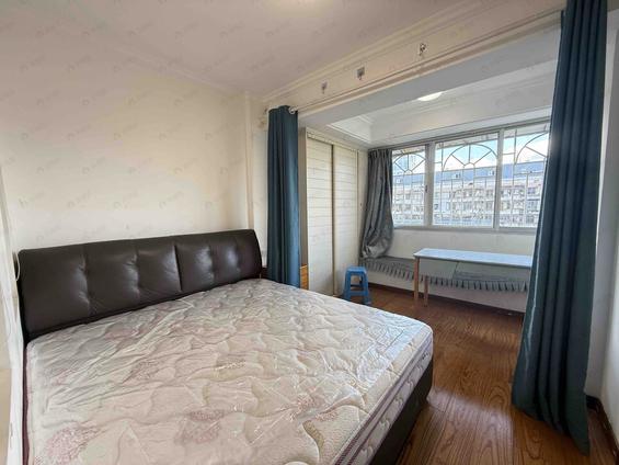 鼓楼省政府整租 华富花园2室1厅/60平/高楼层