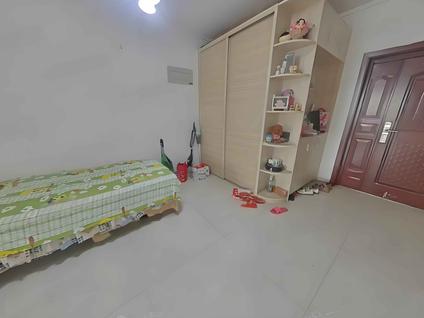 北京赵都新城泰和园2室2厅99平低楼层/共33层