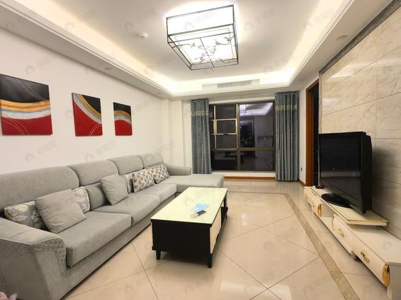 鼓楼乌山西路整租 融侨锦江悦府南区A区3室2厅/133平/低楼层