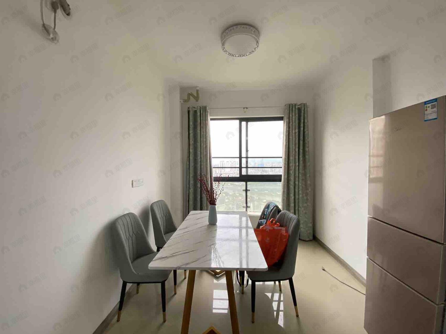 整租·阳光凡尔赛宫B区B3