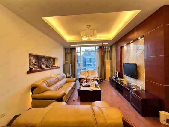 金山金桔路整租 香江红海园2期5室2厅/107平/高楼层