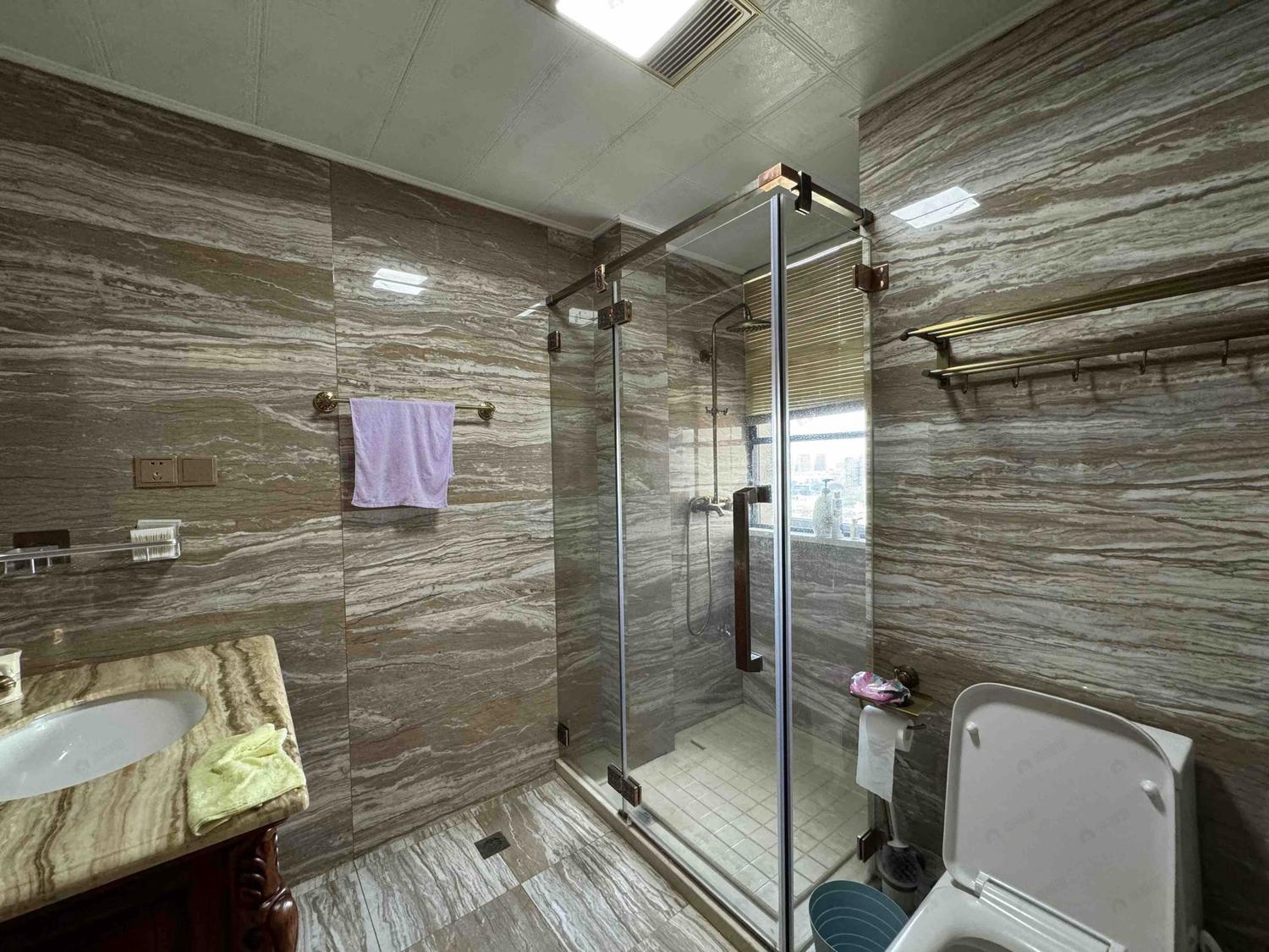 整租·阳光凡尔赛宫B区B3