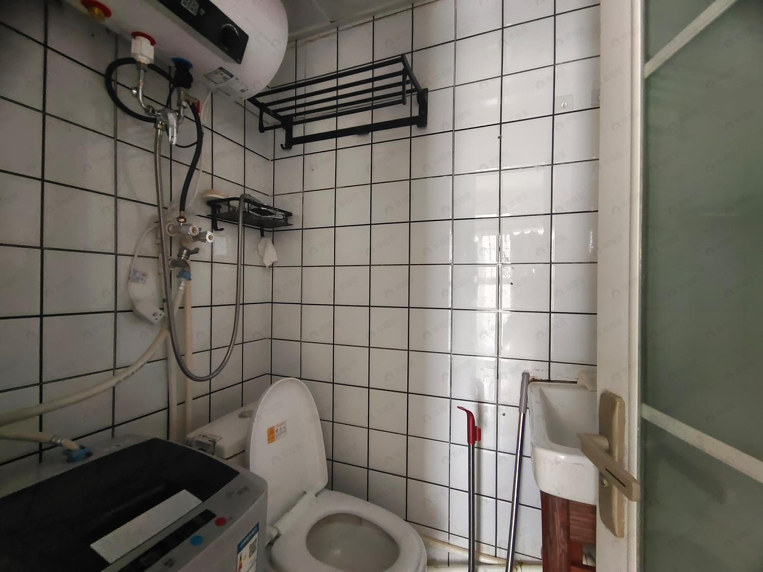 合租·金山碧水一期雨桐苑