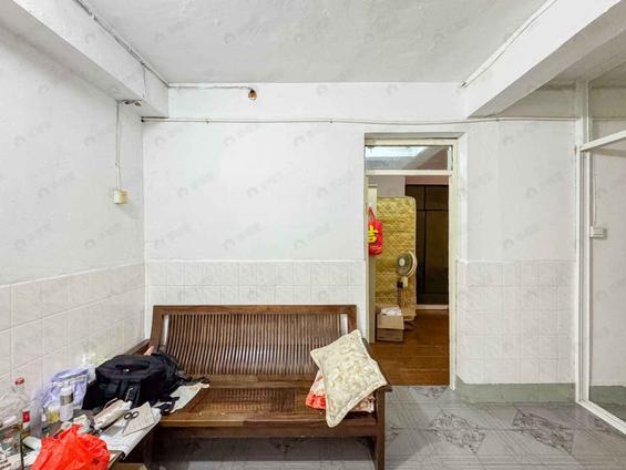 鼓楼八一七北路整租 灵响新村2室1厅/72平/中楼层