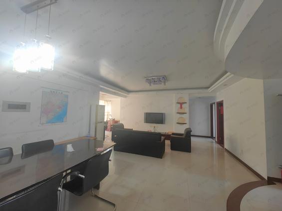 台江排尾路整租 君临闽江3室2厅/158平/高楼层