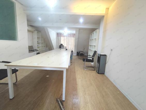 金山金桔路整租 香江枫景5室2厅/230平/高楼层