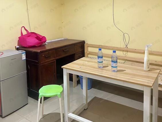 台江宝龙整租 红旗新村1室1厅/50平/中楼层