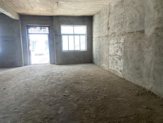 信阳南湾新型社区6室3厅300平低楼层/共3层