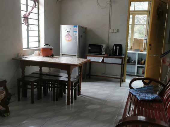 鼓楼省政府整租 省计算中心钱塘路单位宿舍2室1厅/78平/高楼层