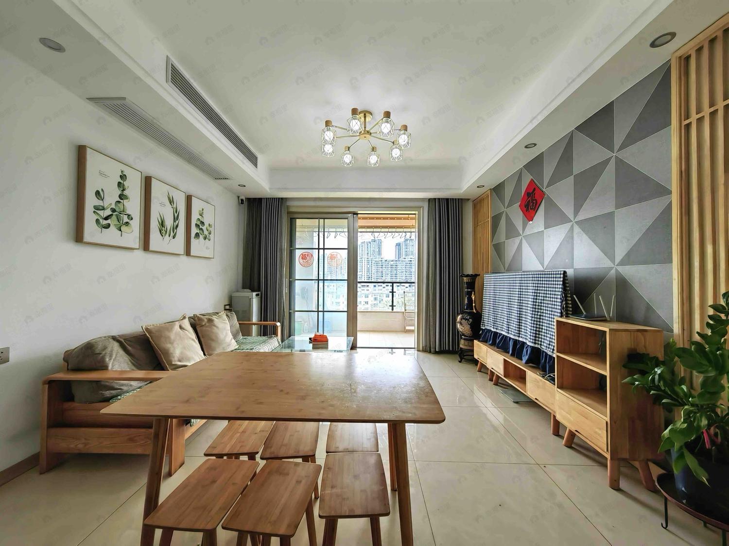 整租·阳光凡尔赛宫B区B2