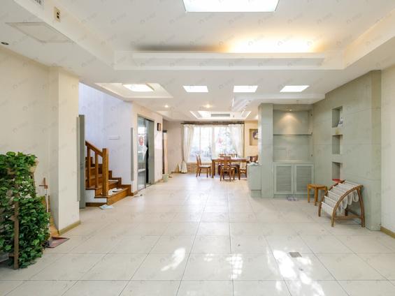 闽侯上街整租 金桥花园一期别墅3室2厅/168平/低楼层