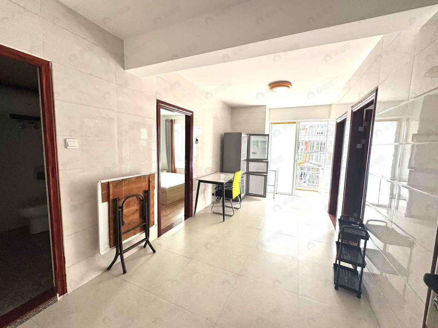 合租·金山碧水三期冬馨苑