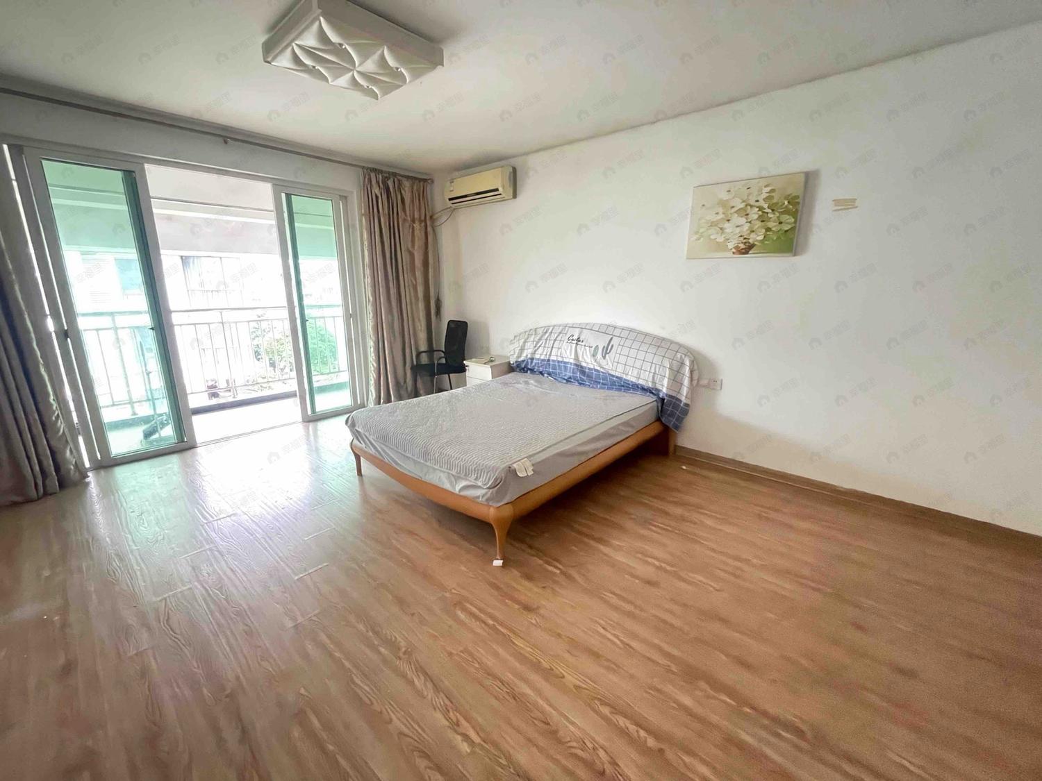 合租·金山碧水三期夏沁苑