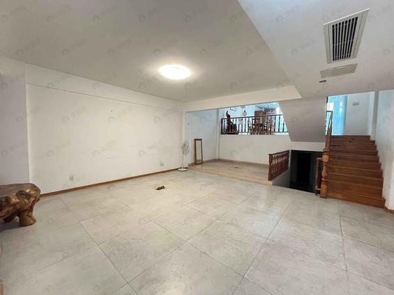 晋安五四北整租 居住主题公园1期桂湖南郡5室2厅/186平/低楼层