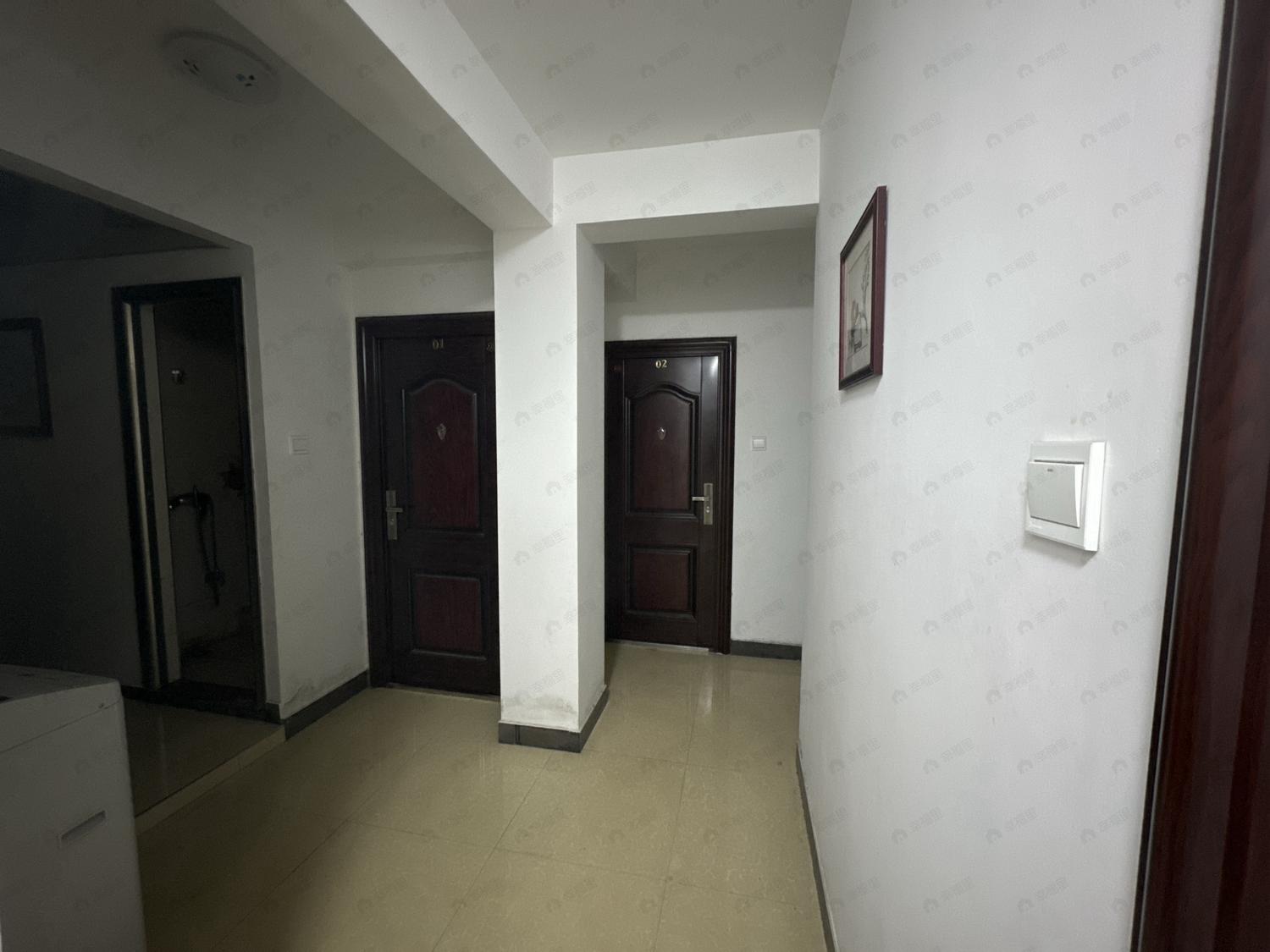 合租·金山碧水三期春晓苑