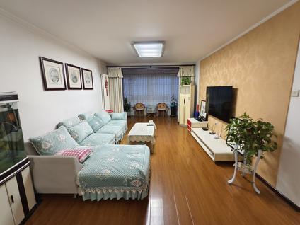 北京家和小区(A区)3室2厅137平低楼层/共11层