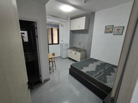 金山万达合租 紫金九号3室0厅/90平/中楼层