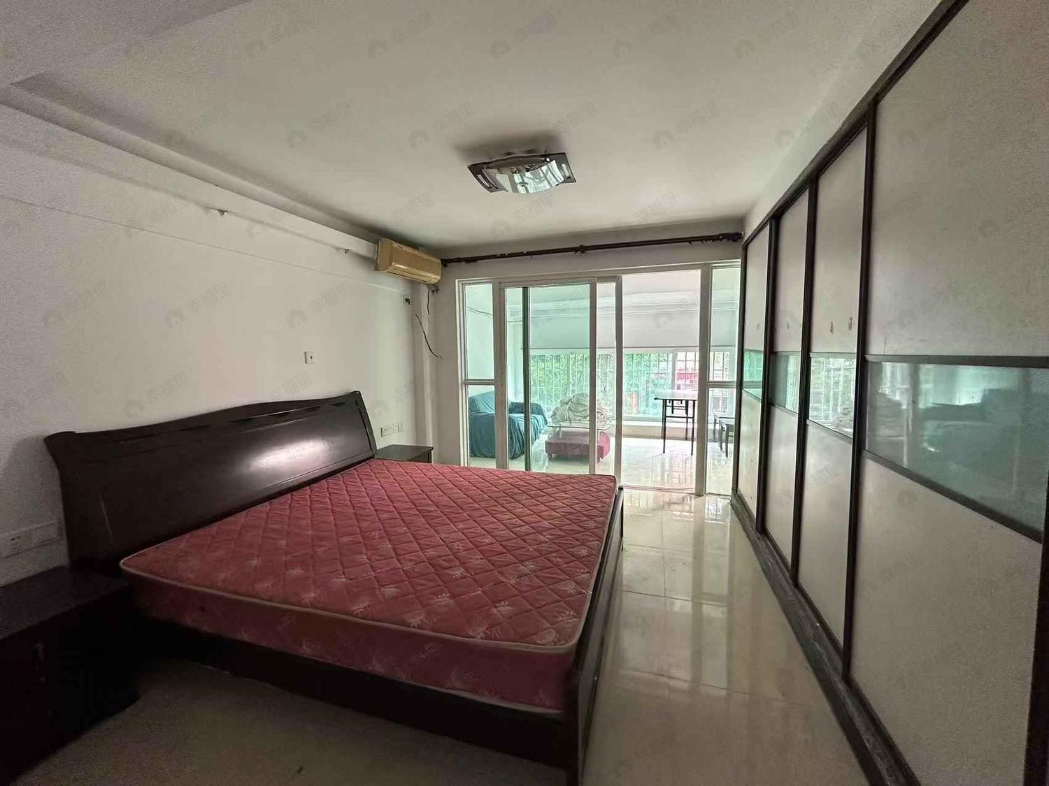 合租·金山碧水三期春晓苑