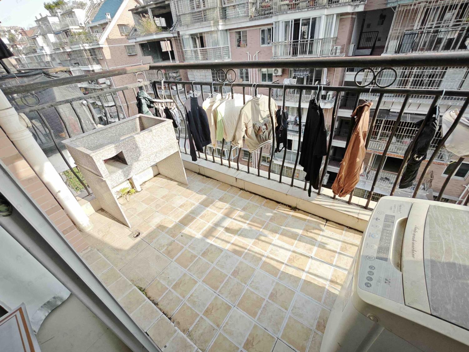 合租·金山桔园二期泰园