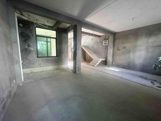 闽侯上街整租 福禄坊4室3厅/328平/低楼层