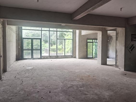 金山万达整租 融晟红郡6室3厅/425平/低楼层