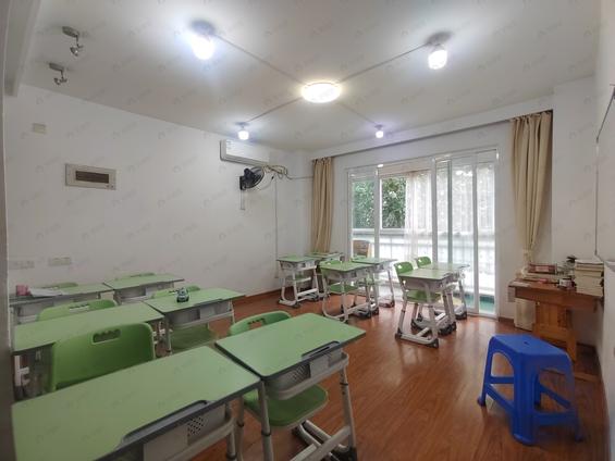 金山金桔路整租 香江红海园2期3室2厅/99平/低楼层