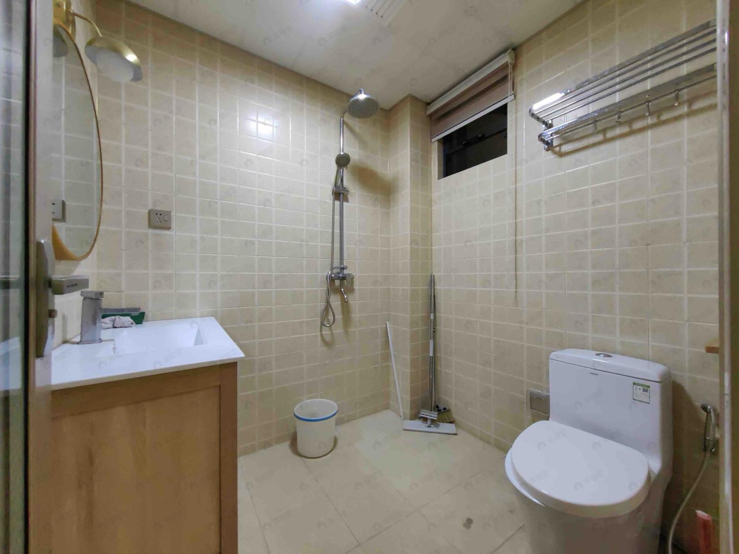 整租·阳光凡尔赛宫B区B2