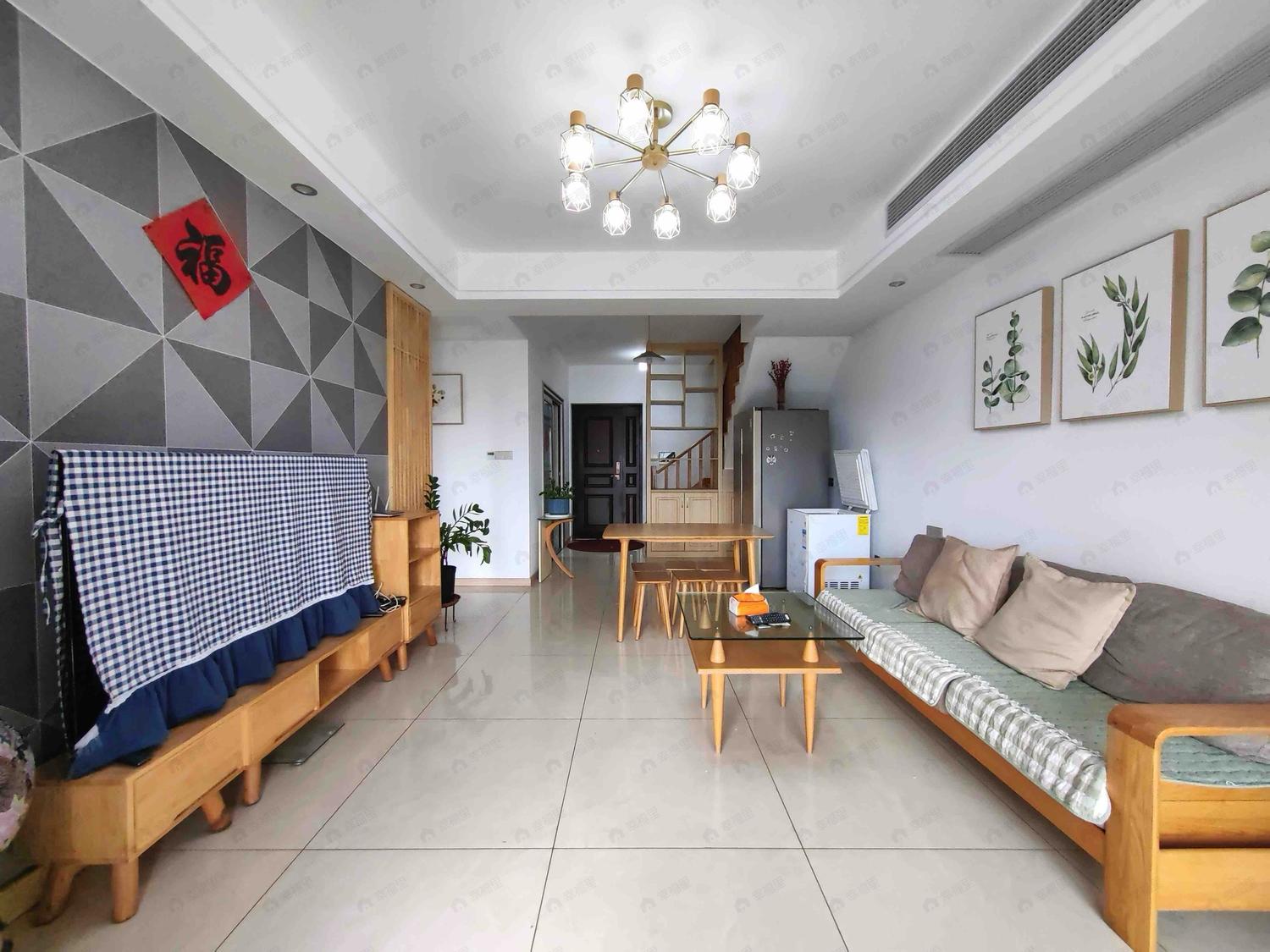 整租·阳光凡尔赛宫B区B2