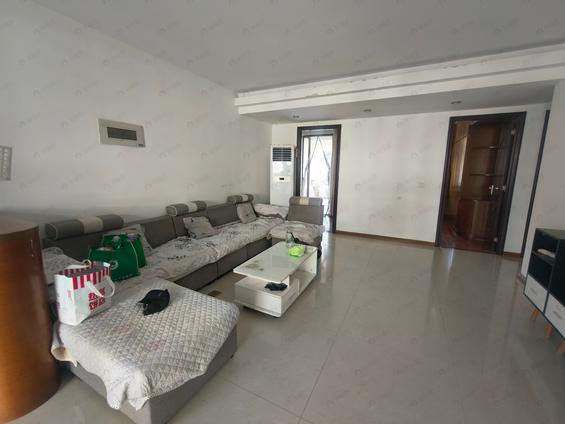 金山金山大道整租 融信第一城1期3室1厅/120平/高楼层