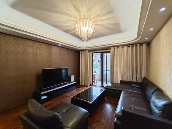 金山建新中路整租 泰禾红峪A4室2厅/138平/低楼层