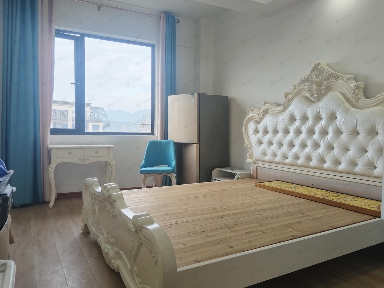 合租·泰禾金尊府