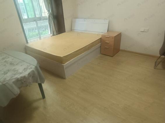 鼓楼古田路合租 阳光水岸4室1厅/142平/低楼层